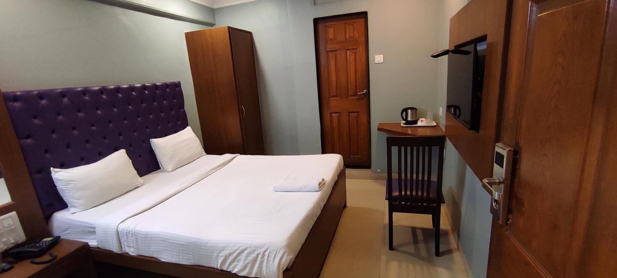 Hotel Cruz Royale Mumbai Eksteriør bilde